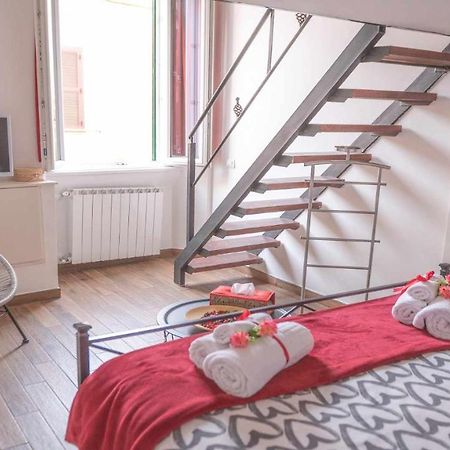 Little House In The Centre Nettuno Apartment Bagian luar foto