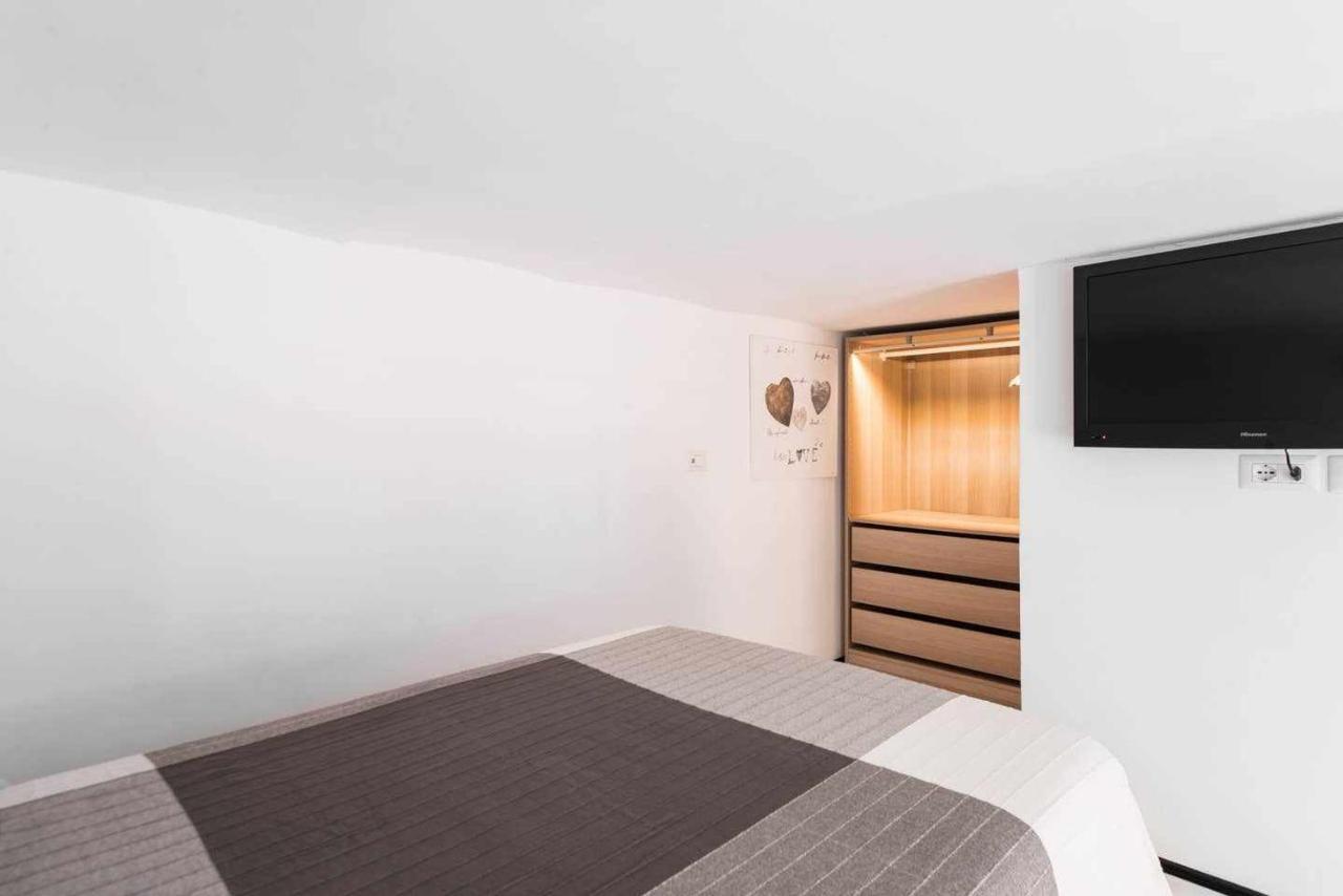 Little House In The Centre Nettuno Apartment Bagian luar foto
