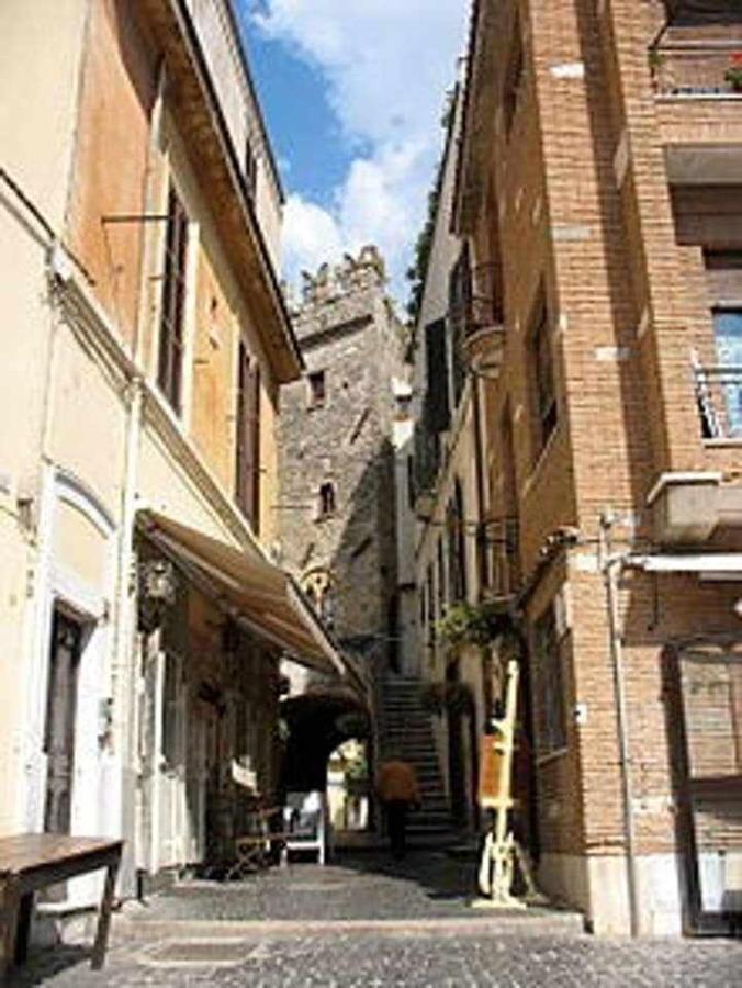 Little House In The Centre Nettuno Apartment Bagian luar foto