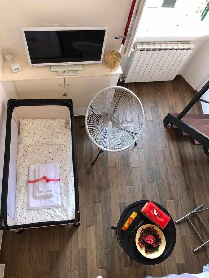 Little House In The Centre Nettuno Apartment Bagian luar foto