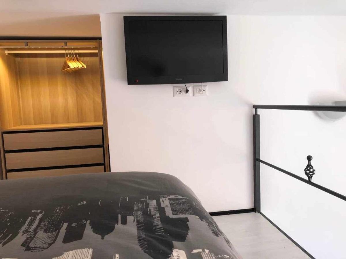 Little House In The Centre Nettuno Apartment Bagian luar foto
