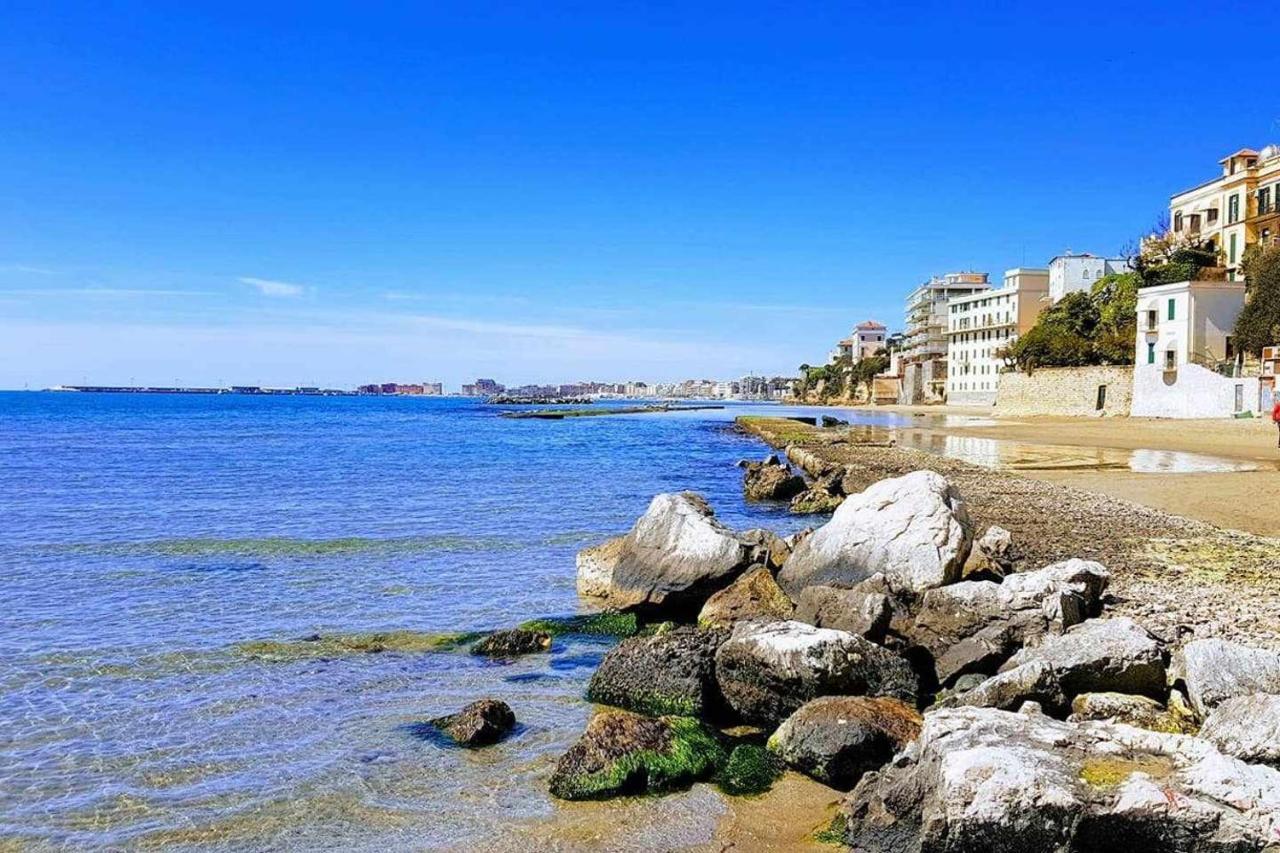Little House In The Centre Nettuno Apartment Bagian luar foto