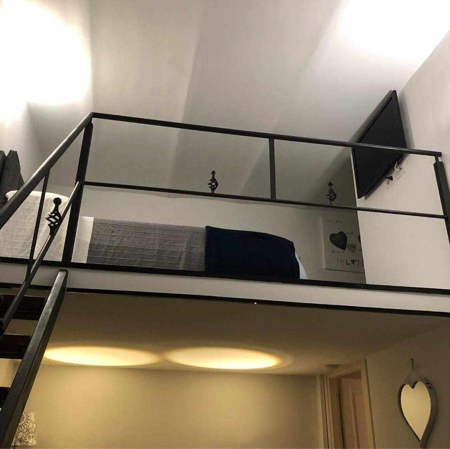 Little House In The Centre Nettuno Apartment Bagian luar foto