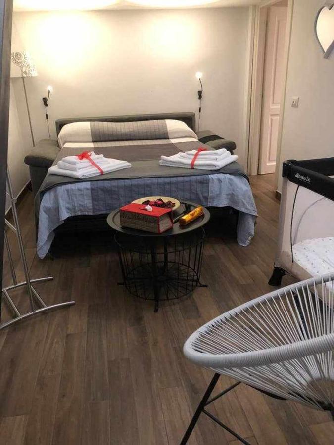Little House In The Centre Nettuno Apartment Bagian luar foto