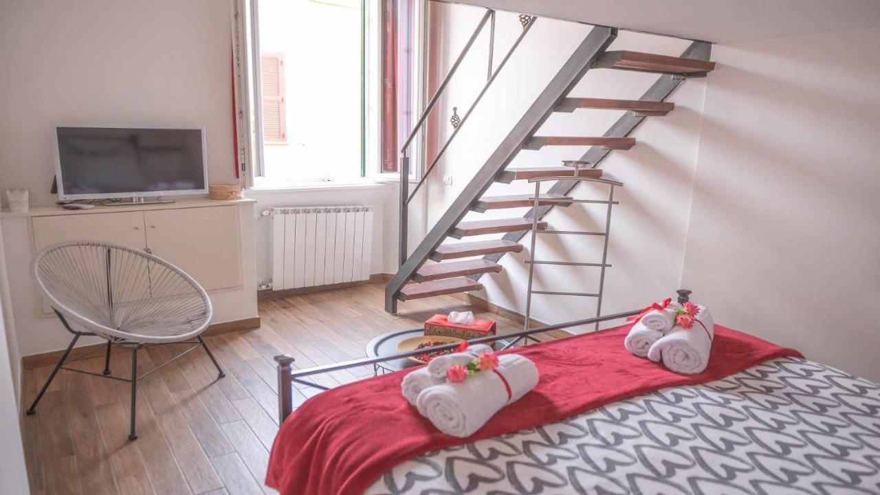 Little House In The Centre Nettuno Apartment Bagian luar foto