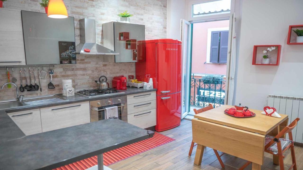 Little House In The Centre Nettuno Apartment Bagian luar foto